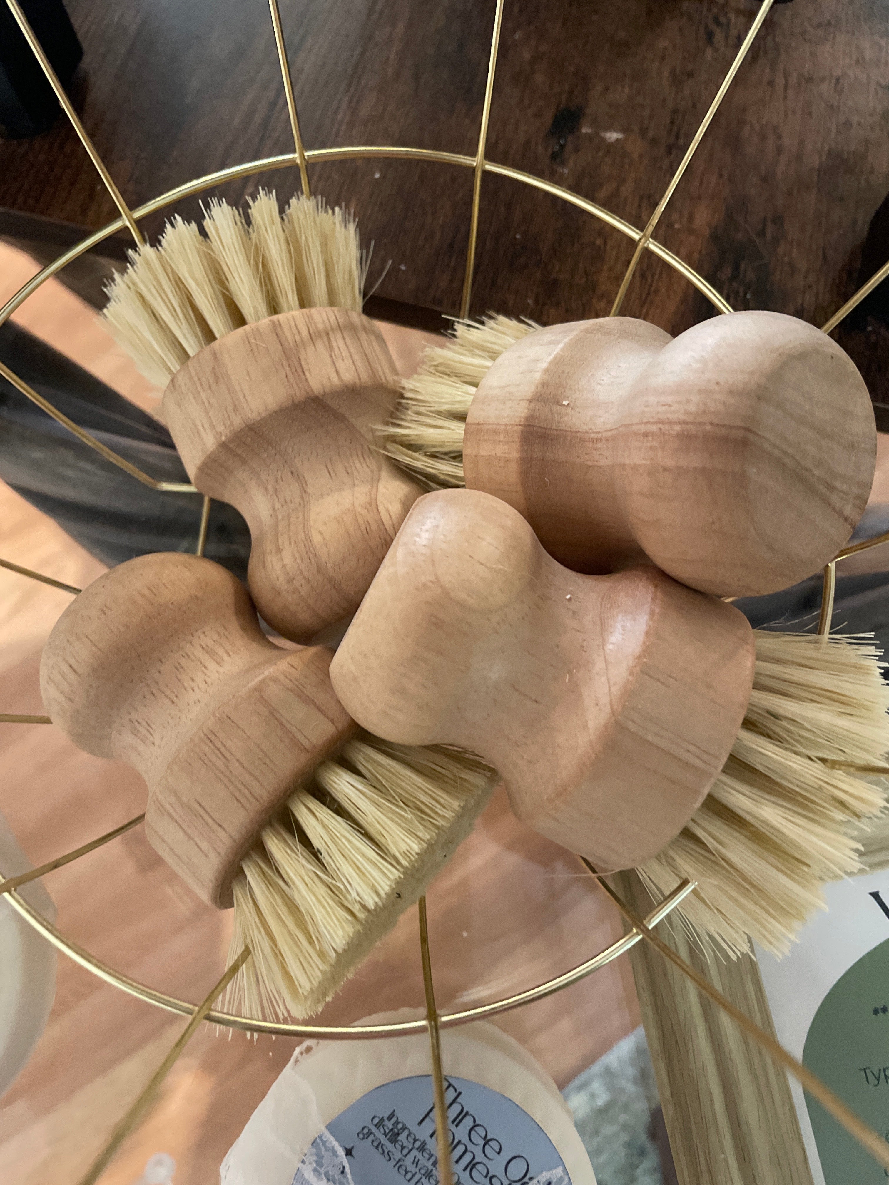 Short bamboo dish brush
